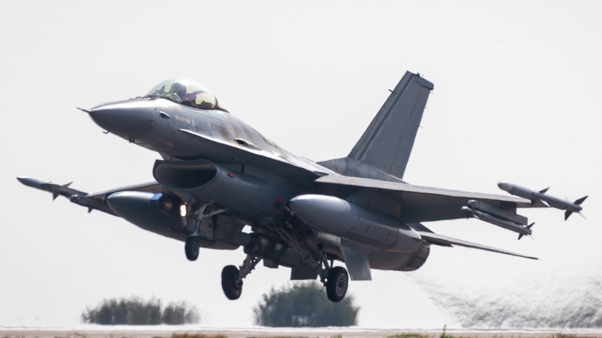 Россия будет рассматривать F-16 на Украине как носители ядерного оружия